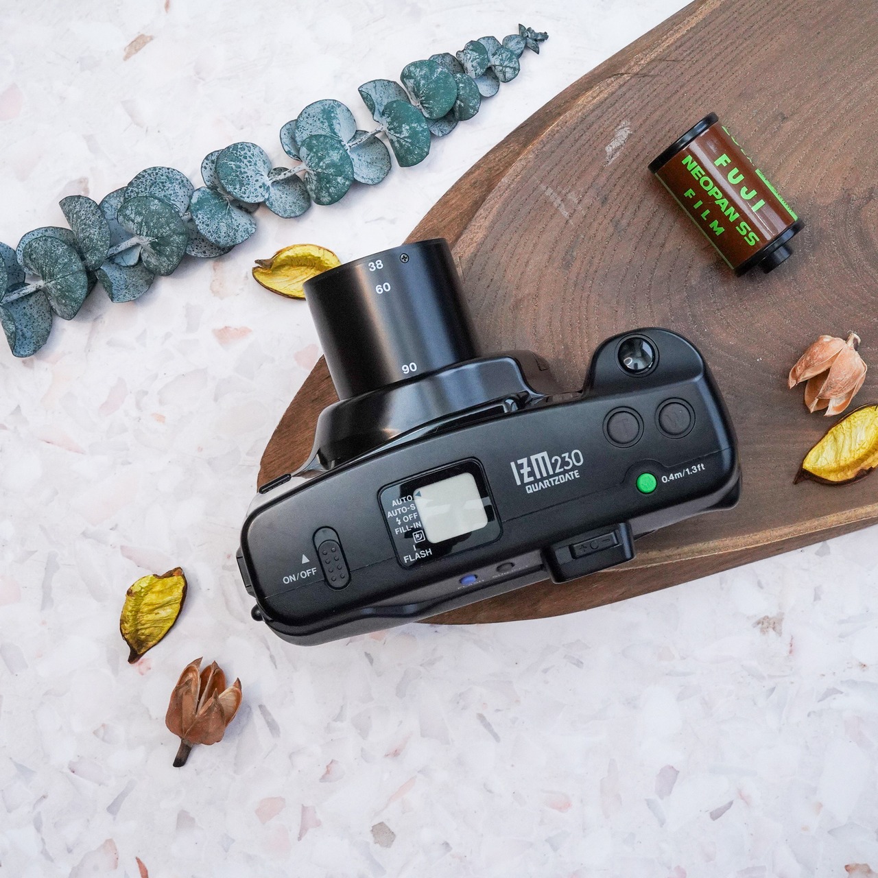 【Olympus】IZM 230　高級コンパクトカメラ