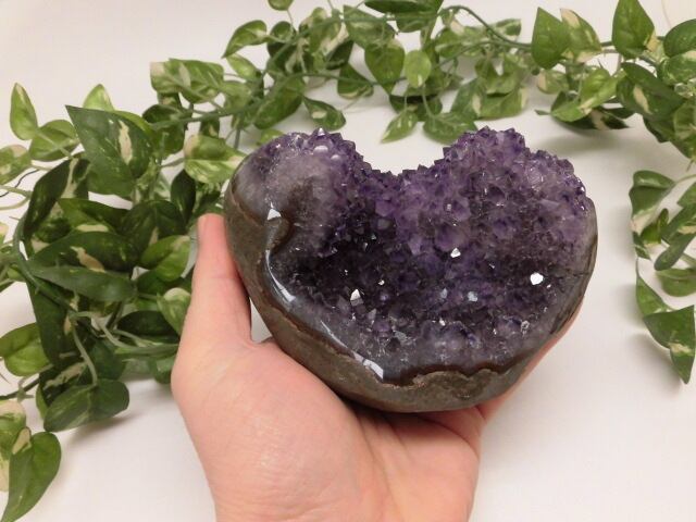 【送料無料】【高品質】 ウルグアイ産アメジスト no.2