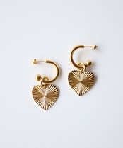 ハートカットピアス/ 022082