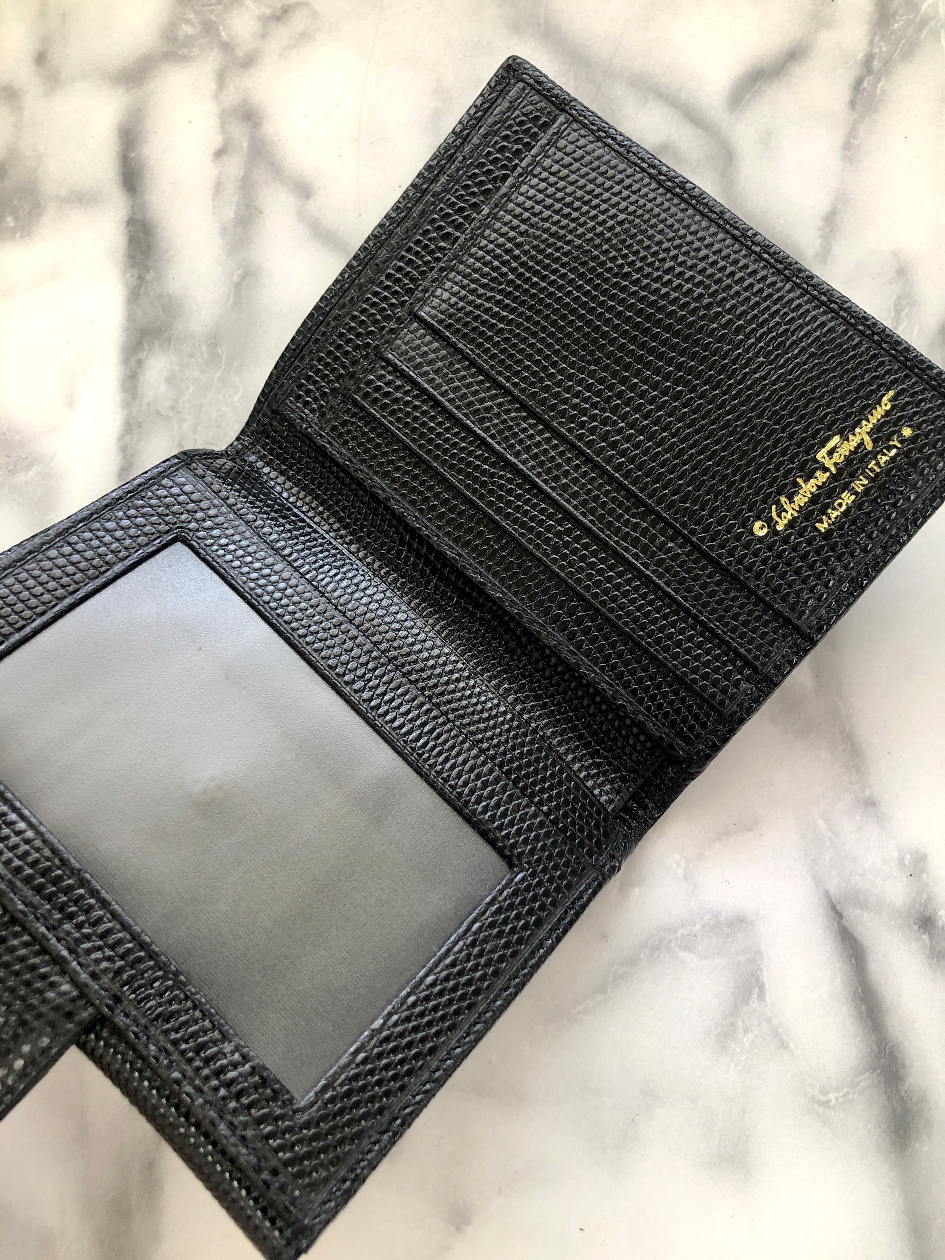 Salvatore Ferragamo サルヴァトーレ フェラガモ ヴァラ 財布 Salvatore Ferragamo サルヴァトーレ フェラガモ ヴァラ 財布