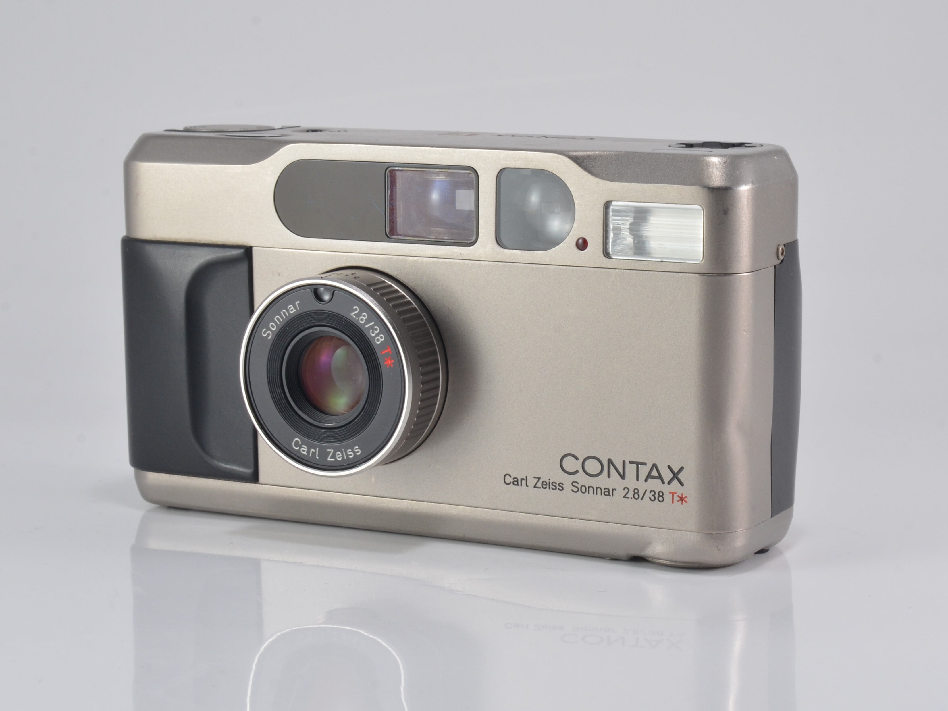 一世風靡した一品☆作例写真あり】CONTAX T2 / Carl Zeiss Sonnar T