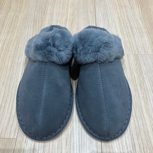 【サンプル1点のみ】ダブルフェイスセンターシームムートンスリッパ　ネイビー L：25～27cm　