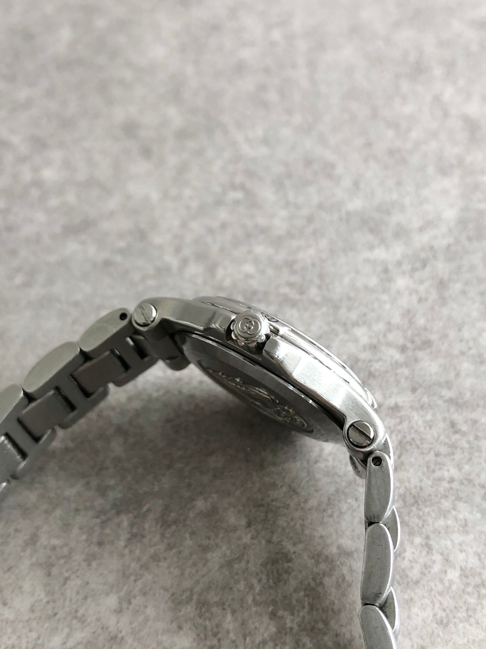 GUCCI グッチ 腕時計 シルバー GG ステンレススチール 9040L vintage