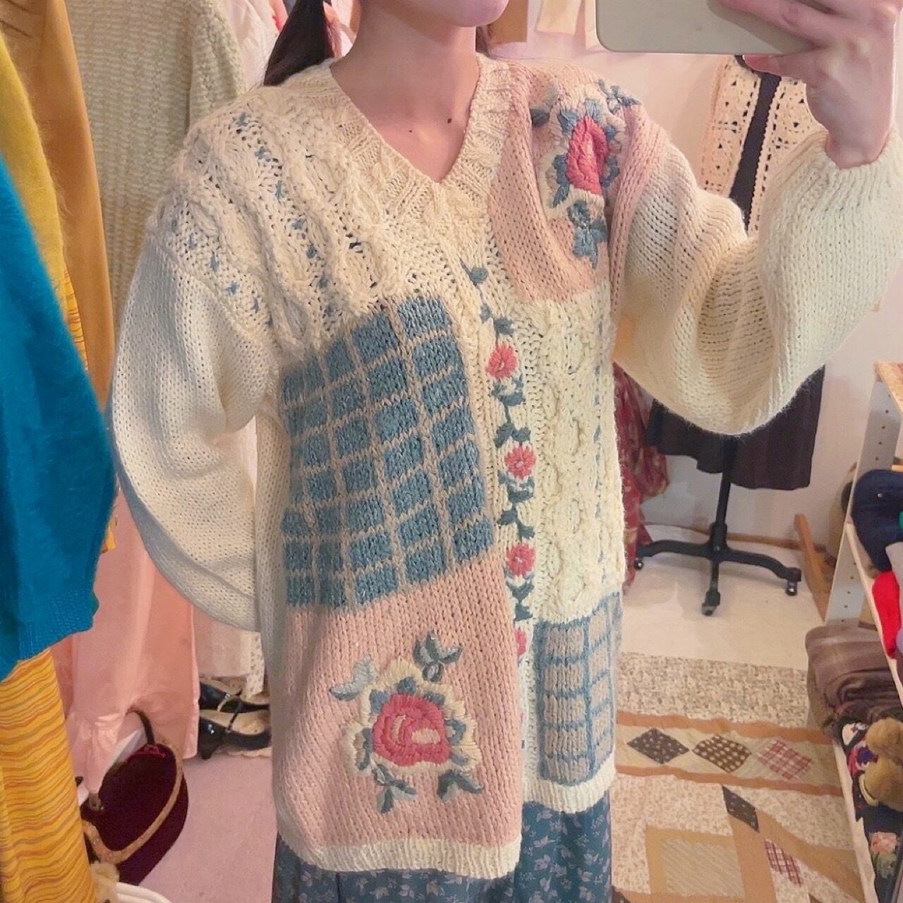 flower check knit sweater