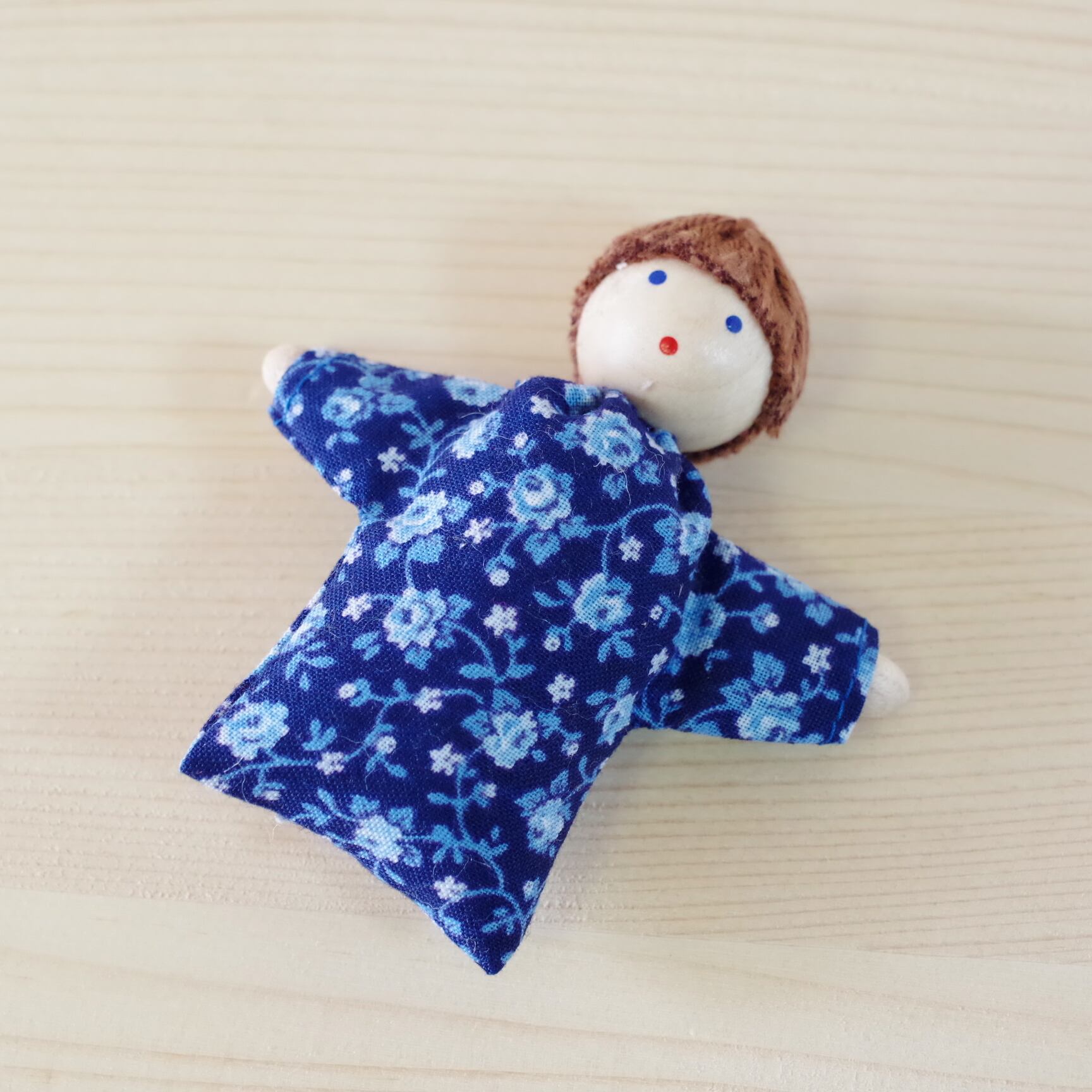 ヘアビック 赤ちゃん 青 | 木のおもちゃ専門店 おもちゃ箱 イカロス