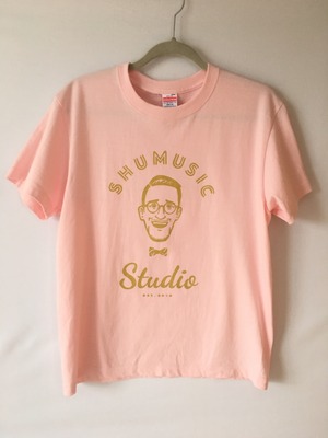 【SOLD OUT】Shumusic Studio Tシャツ（ピンク）