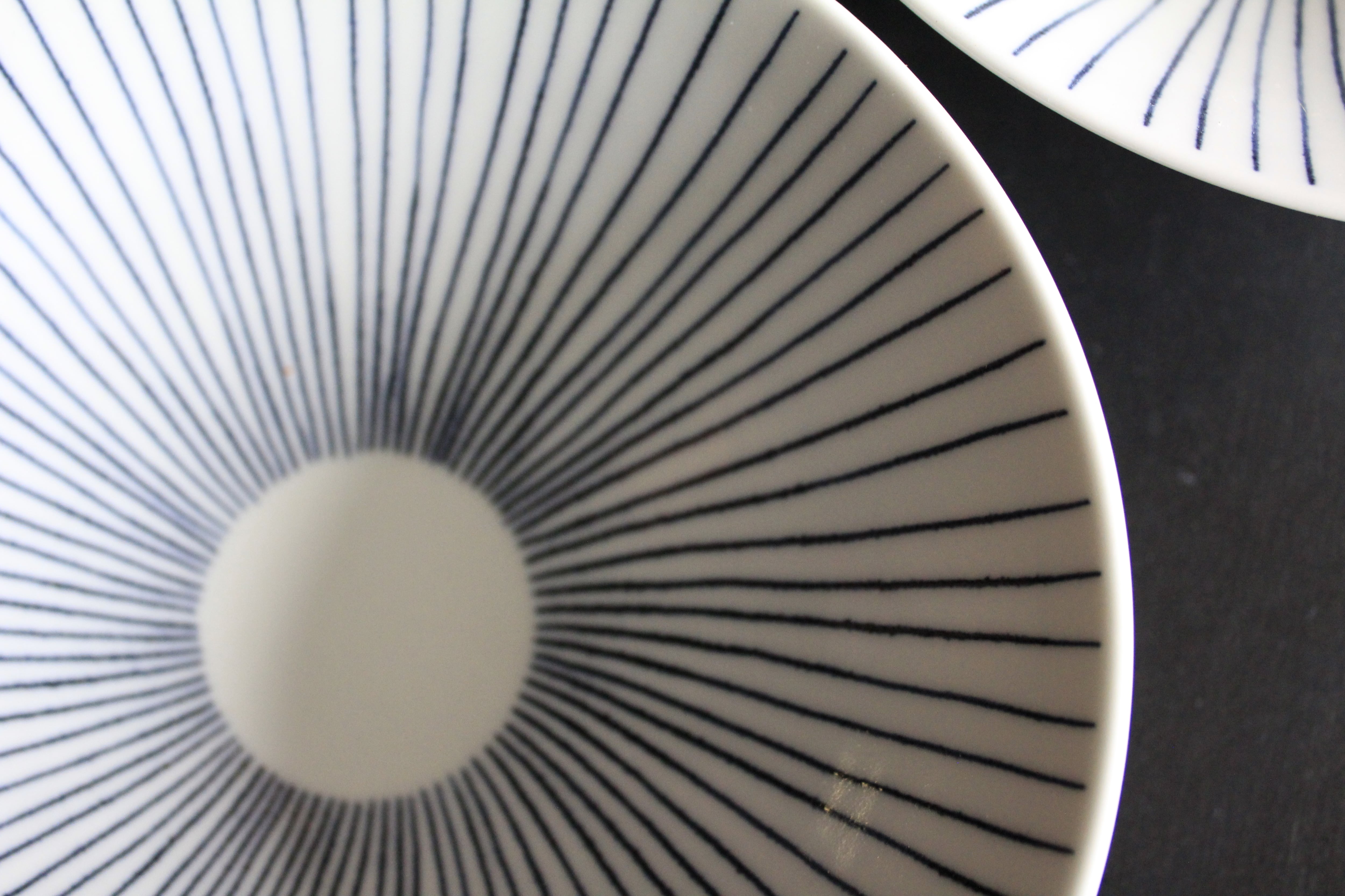 李荘窯 呉須象嵌 反6寸鉢 | 芦屋貴兆陶家 online shop