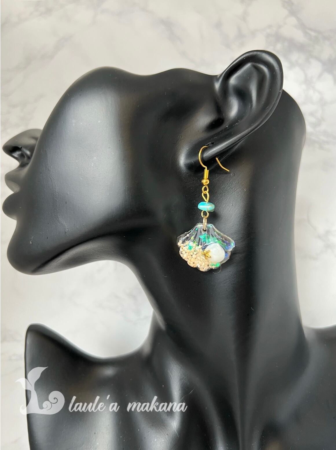 レジン × シェル ピアス | laule'a makana(ラウレアマカナ)