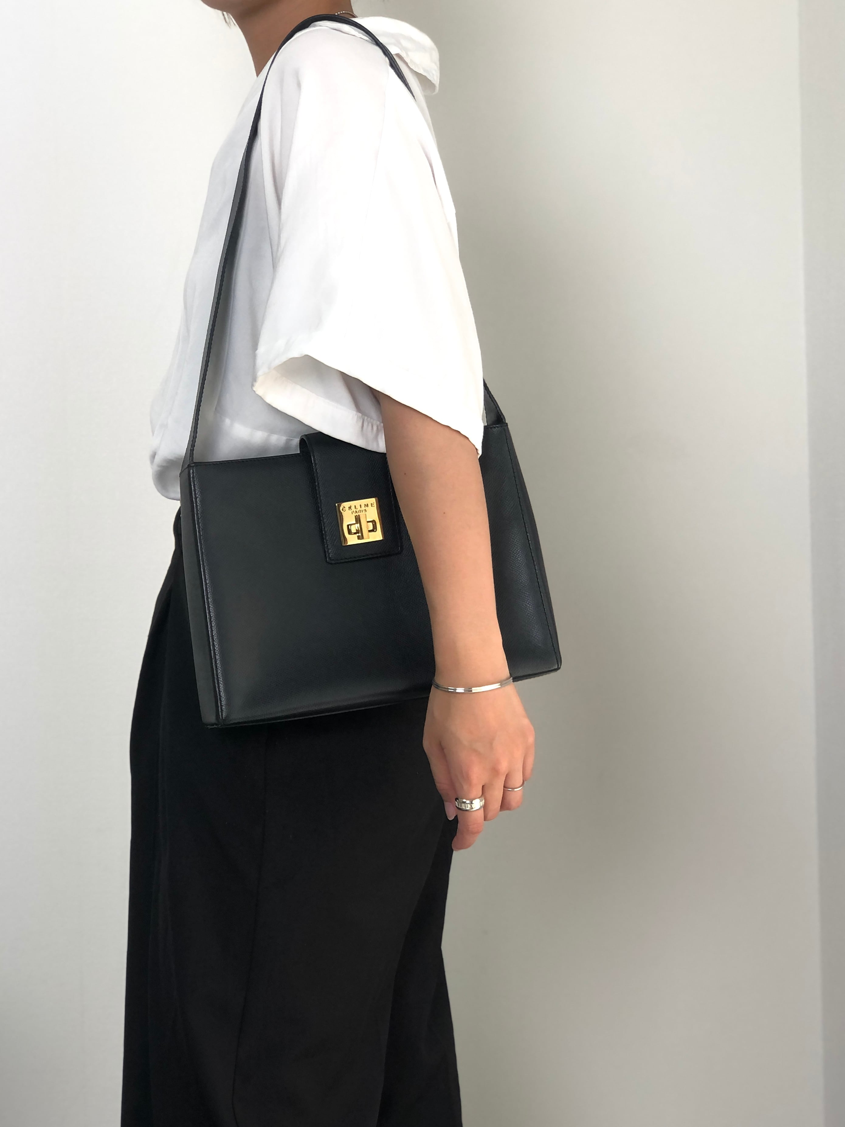 CELINE セリーヌ ショルダーバッグ ブラック ターンロック レザー