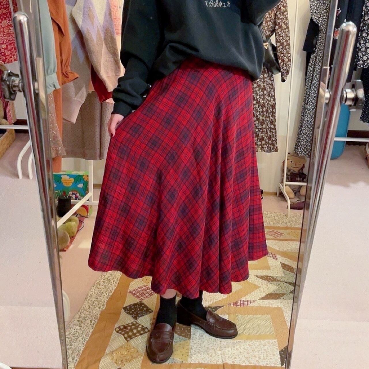 red navy check flare skirt