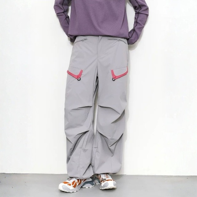 立体シルエットワイドアウトドアパンツ C00982