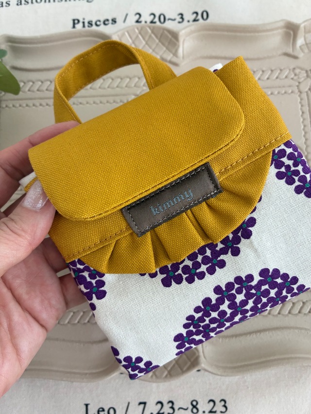 ティッシュケース・ストラップ（ボックスティッシュ詰め替え）