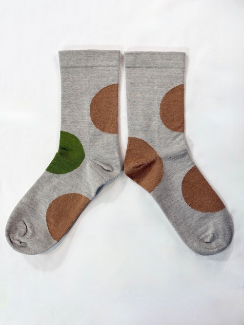 yahaae・Organic Cotton Rubber Free Asymmetry Dot Socks・Brown×Green