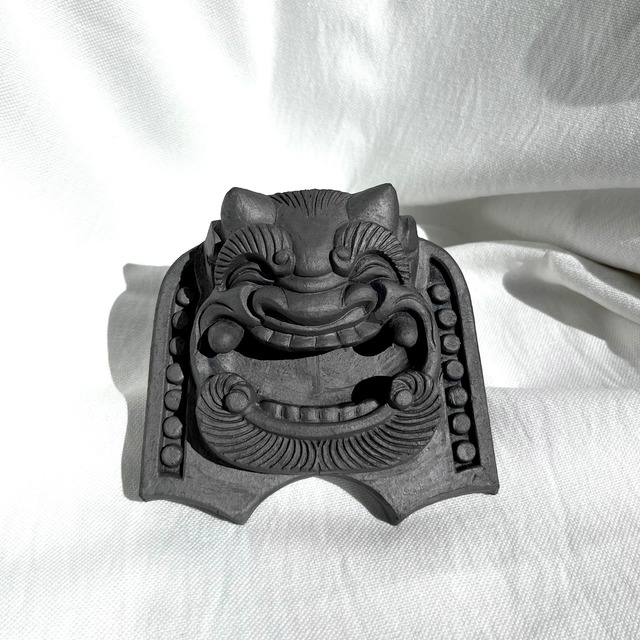 【予約販売 6月下旬発送】卓上鬼瓦　［笑］