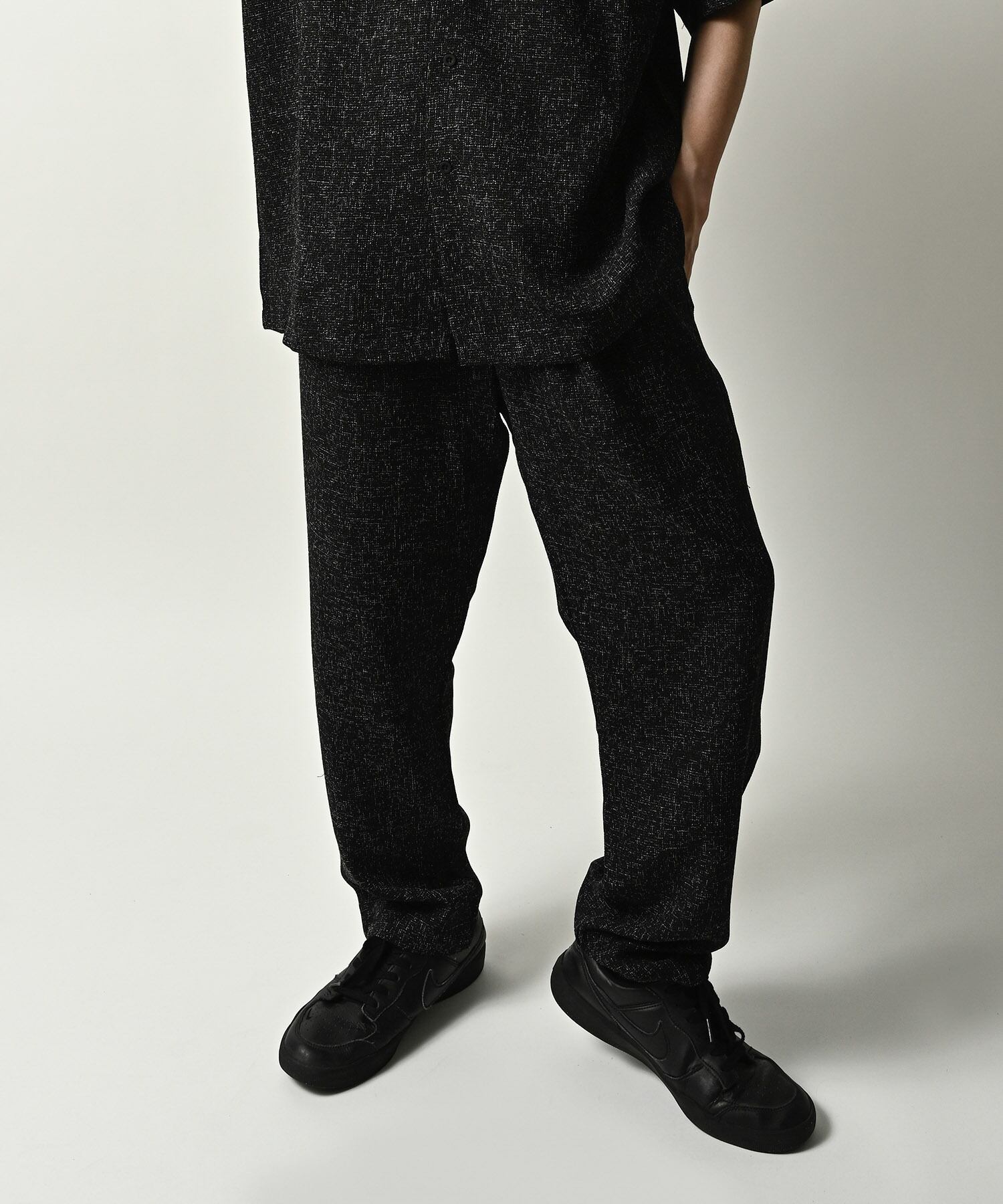 ATELANE Summer tweed tapered pants (BLK) 26A-18060