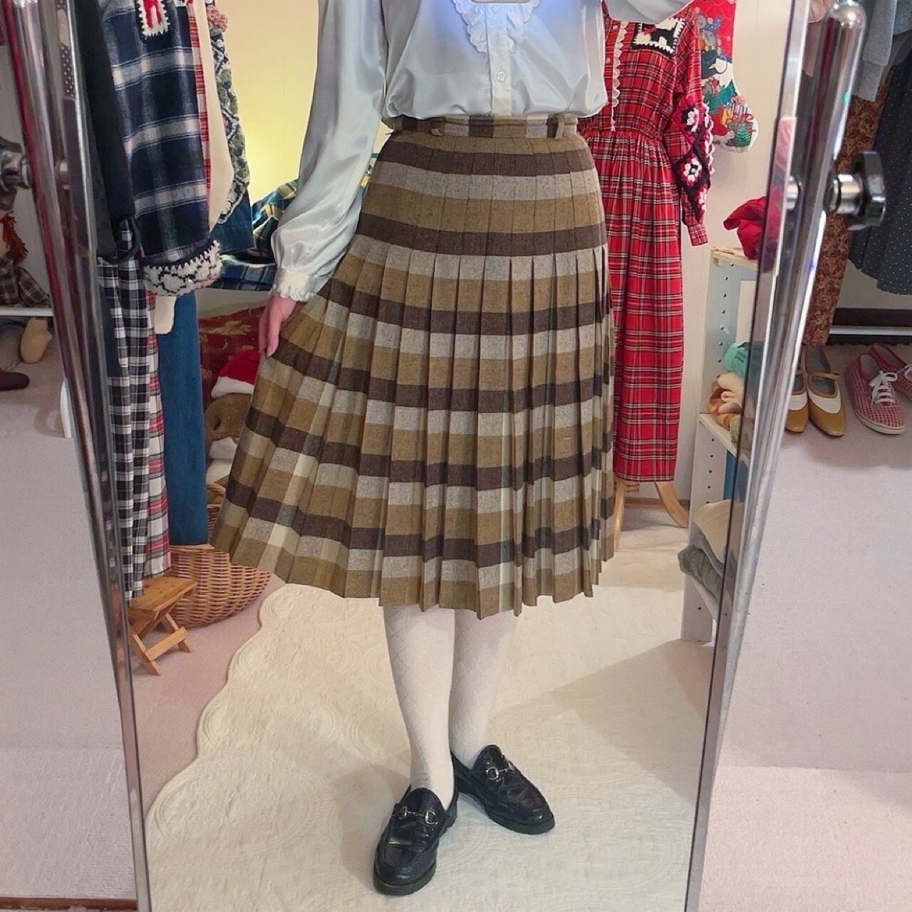 brown block check tuck skirt
