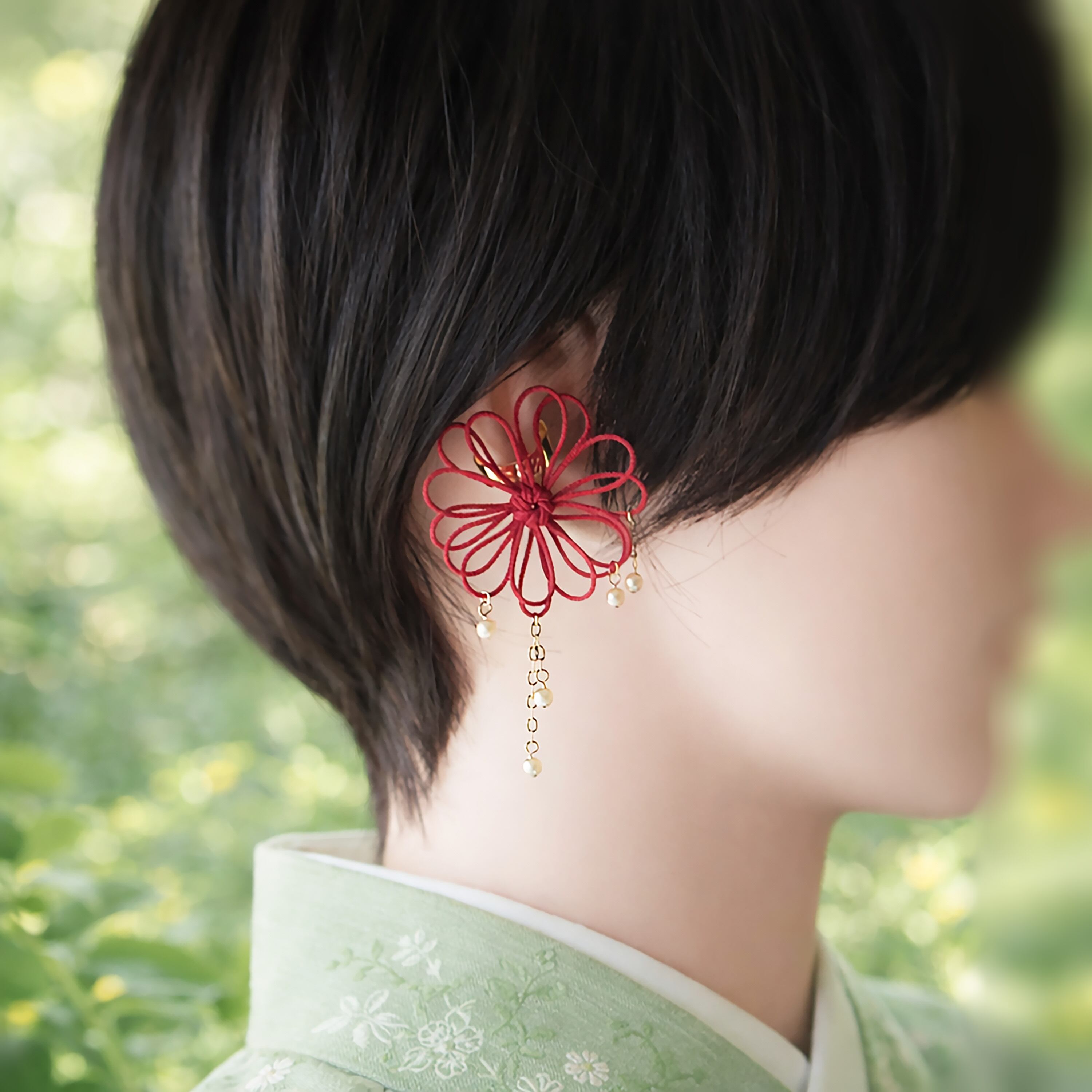 飾り結びかたっぽイヤーカフ「高ク輝ク」【軽量】+グラスパールで浴衣・着物・洋服に。