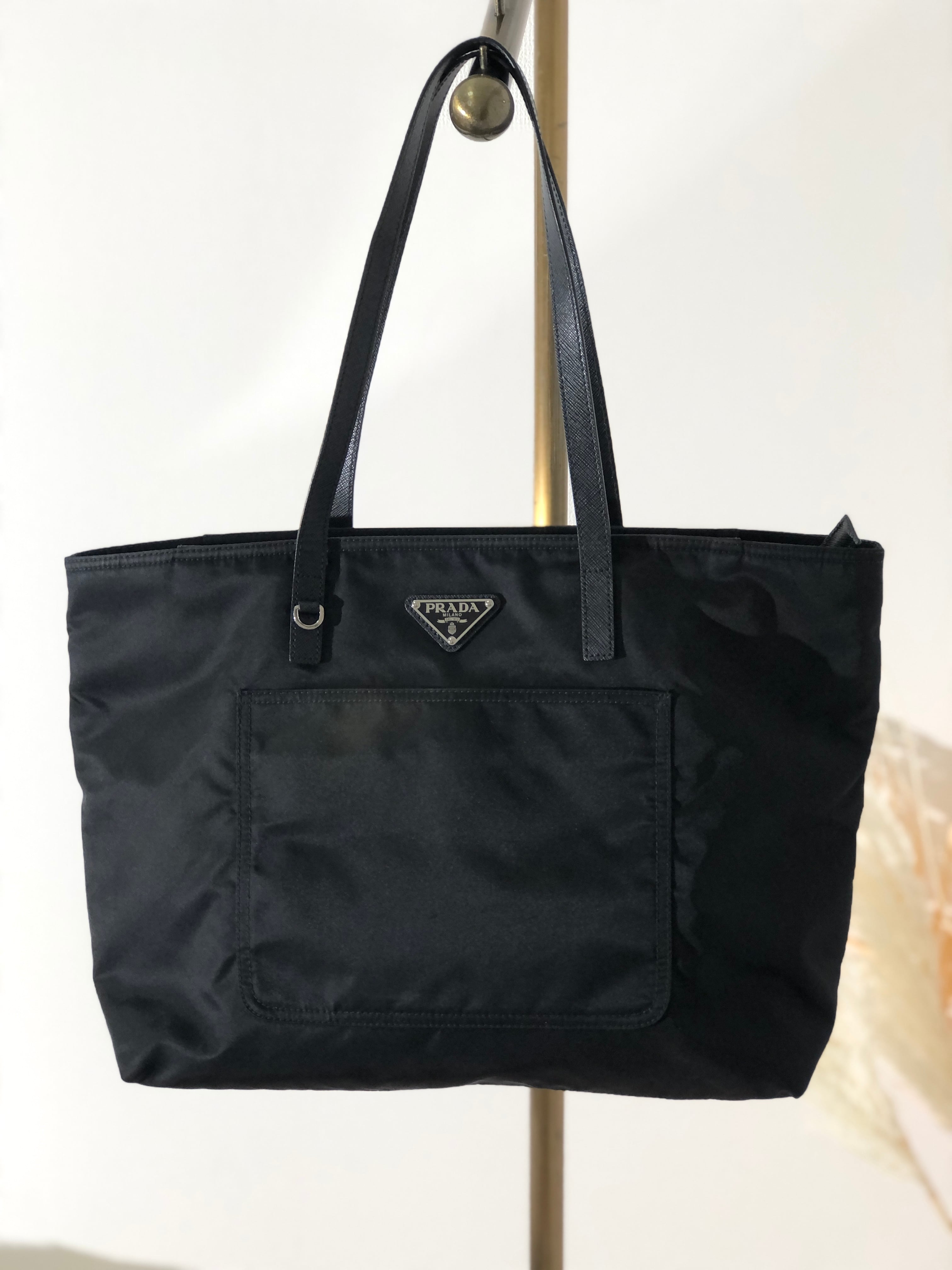 PRADA プラダ トライアングルロゴ ナイロン トートバッグ ショルダーバッグ Re-Nylon ブラック 1BG052 8ba8nr |  VintageShop solo powered by BASE