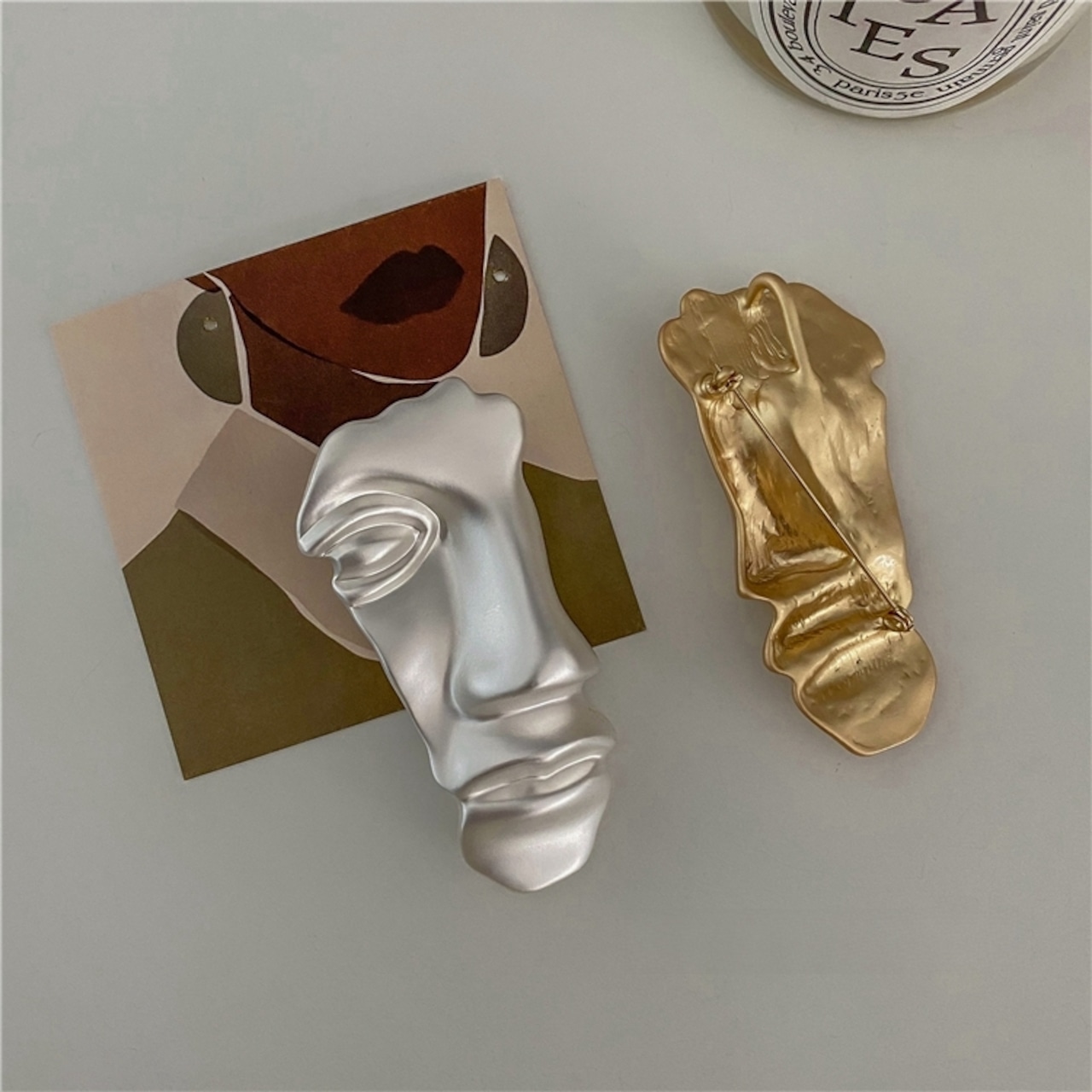 アート フェイス ブローチ 90027