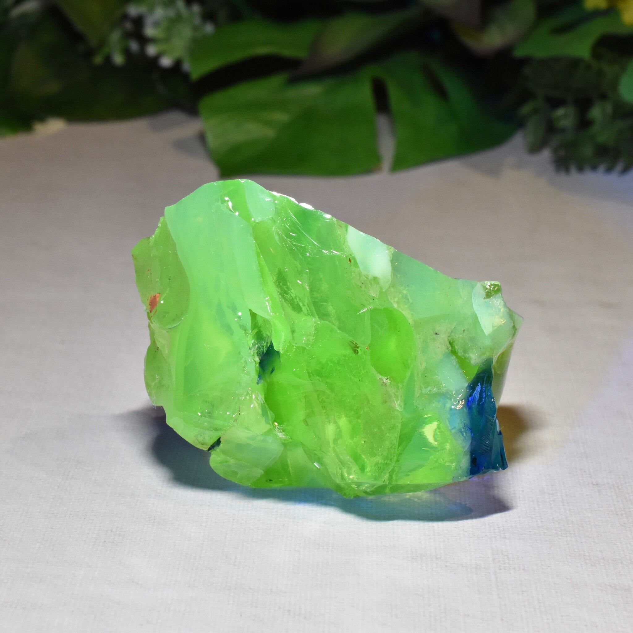 蛍光・虹入り シエラネバダ産 アンダラクリスタル原石 フレッセンス