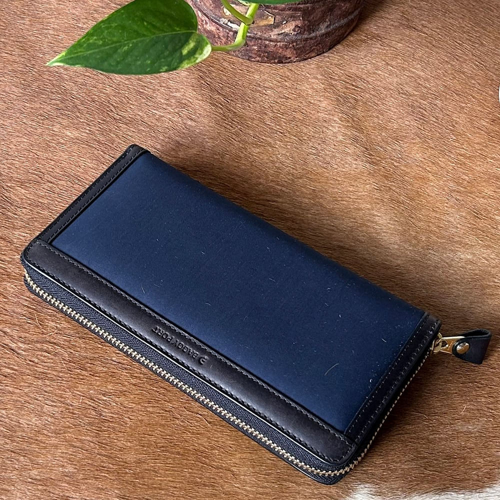 極美✨バーバリー 長財布 ラウンドファスナー PVC スモークドチェック 青 極美✨バーバリー 長財布 ラウンドファスナー PVC スモークドチェック 青