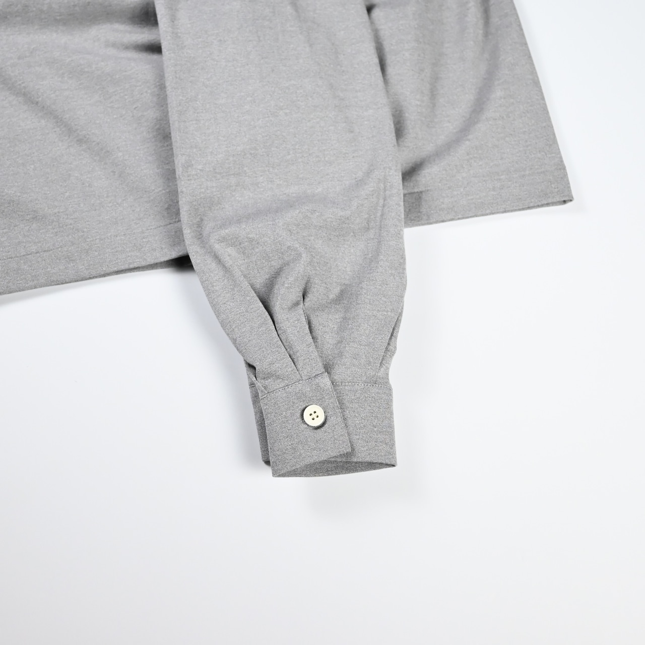 Nonnotte / Drape U Pullover with Cuff Sleeve