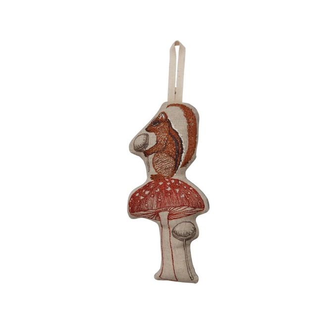 CORAL&TUSK「Chipmunk with Mushroom Ornament 」 キノコとシマリス オーナメント  (コーラル・アンド・タスク)