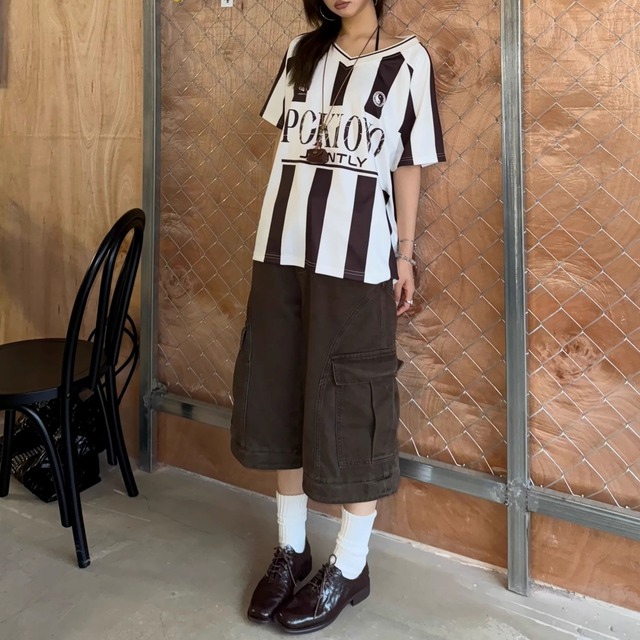 バーチカルストライプアシンメトリーVネックTシャツ 2col   R01946