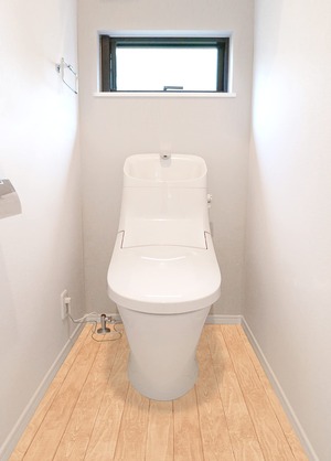 【数量限り】明和グラビア トイレの床全面模様替えシート 防水 キズ防止 汚れ防止 お手入れ簡単 撥水 貼ってはがせる 木目 ベージュ 90cm×170cm TBKT-02