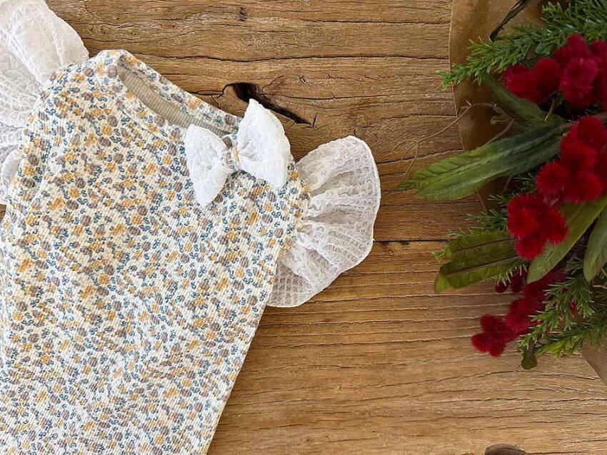 jelly flower t-shirt S ~ XL 2color / 犬服 春夏 Tシャツ ドッグウェア ブラウス 花柄 フリル袖 袖なし ストレッチ コットン 韓国犬服 可愛い