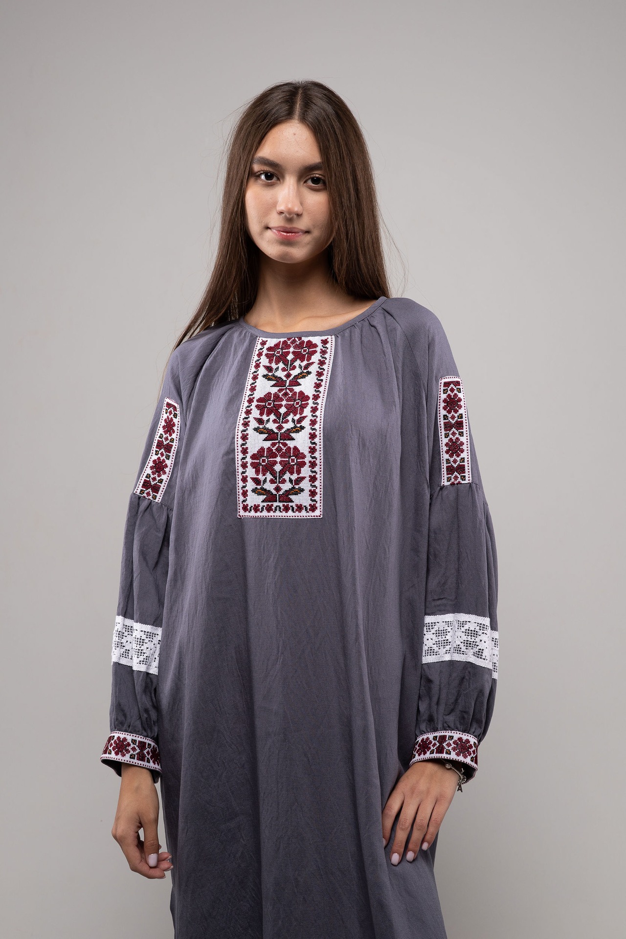 ウクライナ刺繍ヴィシヴァンカ クロスステッチ　手刺繍　ワンピース　麻　レディース・フリーサイズ - 8