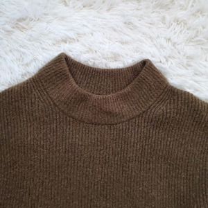 【USED】ユニクロ　美品セーター　