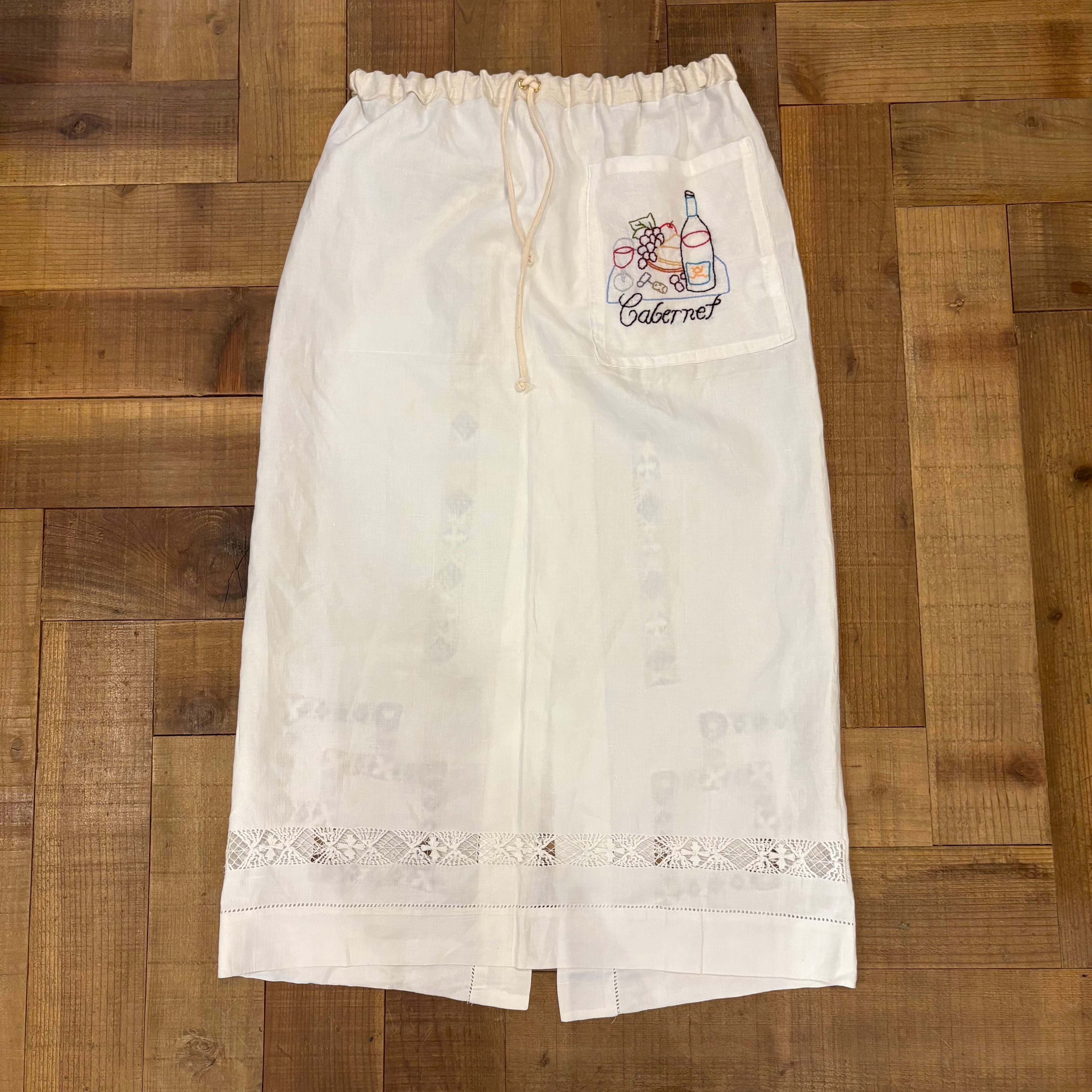 Antique Eyelet Lace Skirt (Wine)