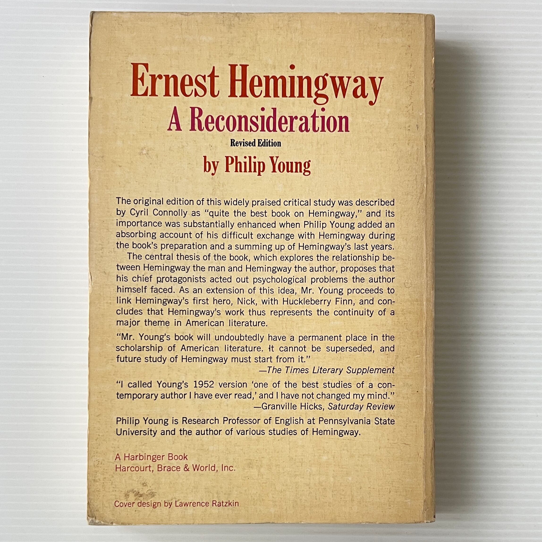 Ernest Hemingway: A Reconsideration <A Harbinger Book> / Philip Young / Harcourt, Brace & World