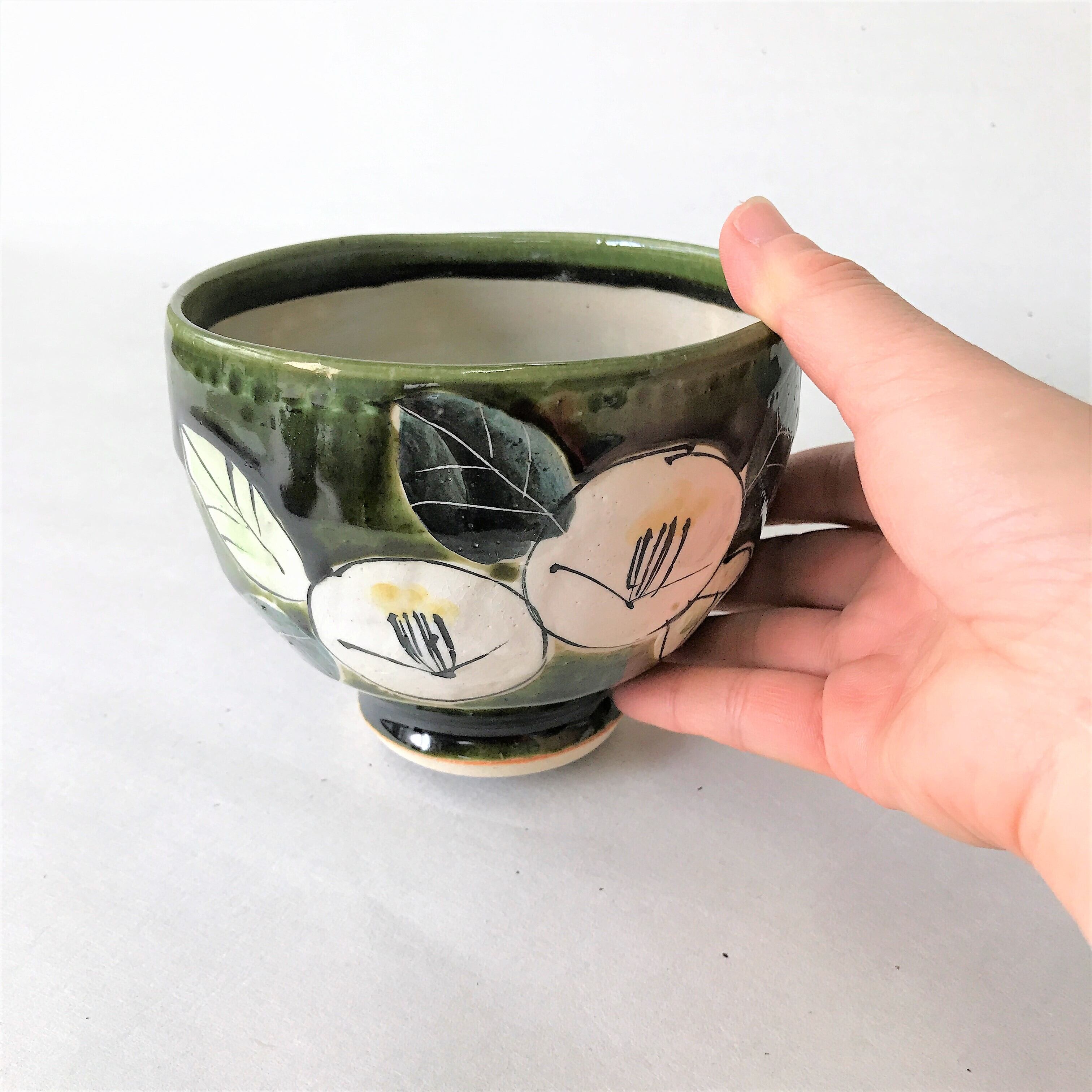 小ぶり丼　織部椿