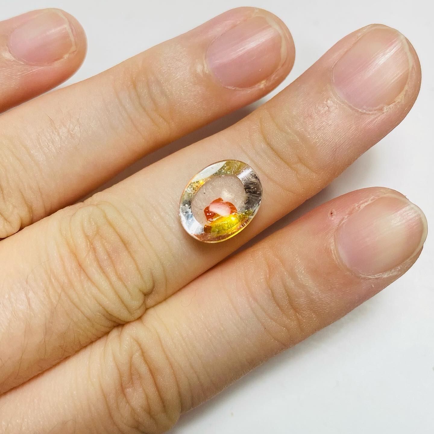 水面に浮かぶ秋 ライモナイトインクオーツ