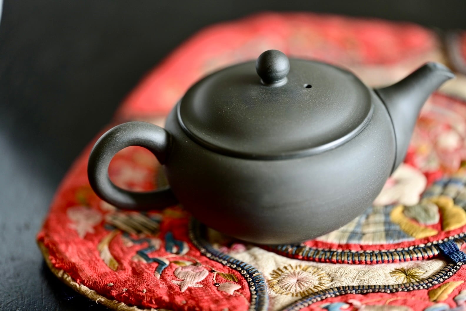 東屋 小急須 鳥泥 並細 後手［4573503820193］ 1人用 / Azmaya Tea Pot