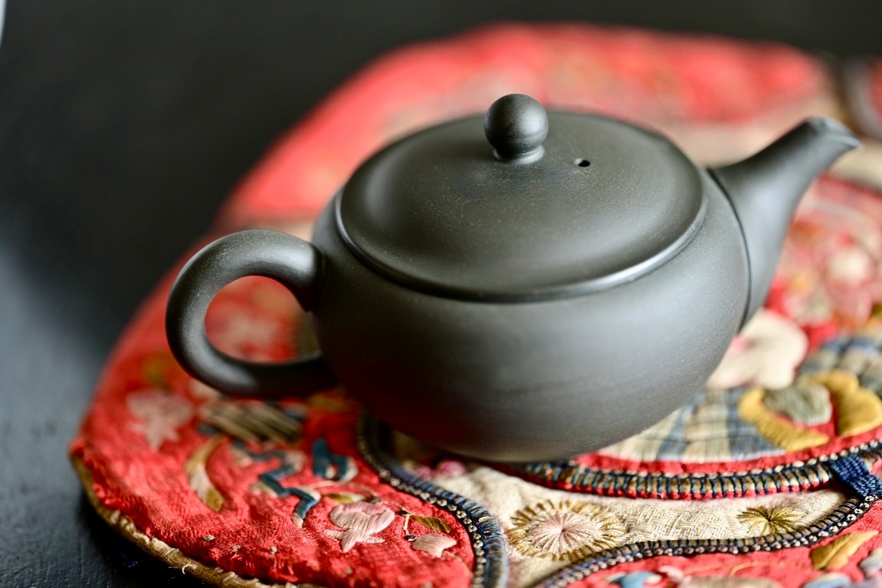 東屋 小急須　 鳥泥　並細　後手［4573503820193］ 1人用 / Azmaya Tea Pot S