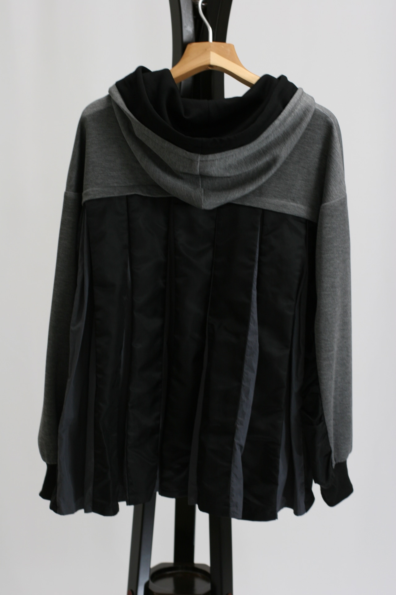 【Parc.1】Back pleats layered hoodie(102-076322)