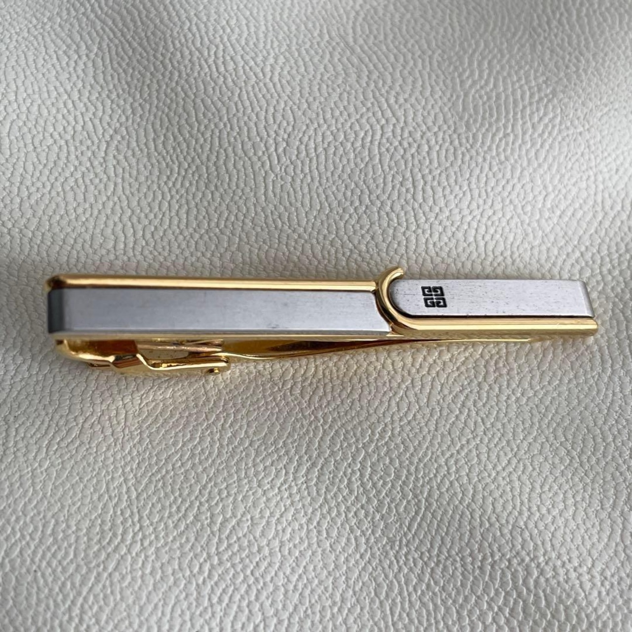 GIVENCHY ネクタイピン　#1082