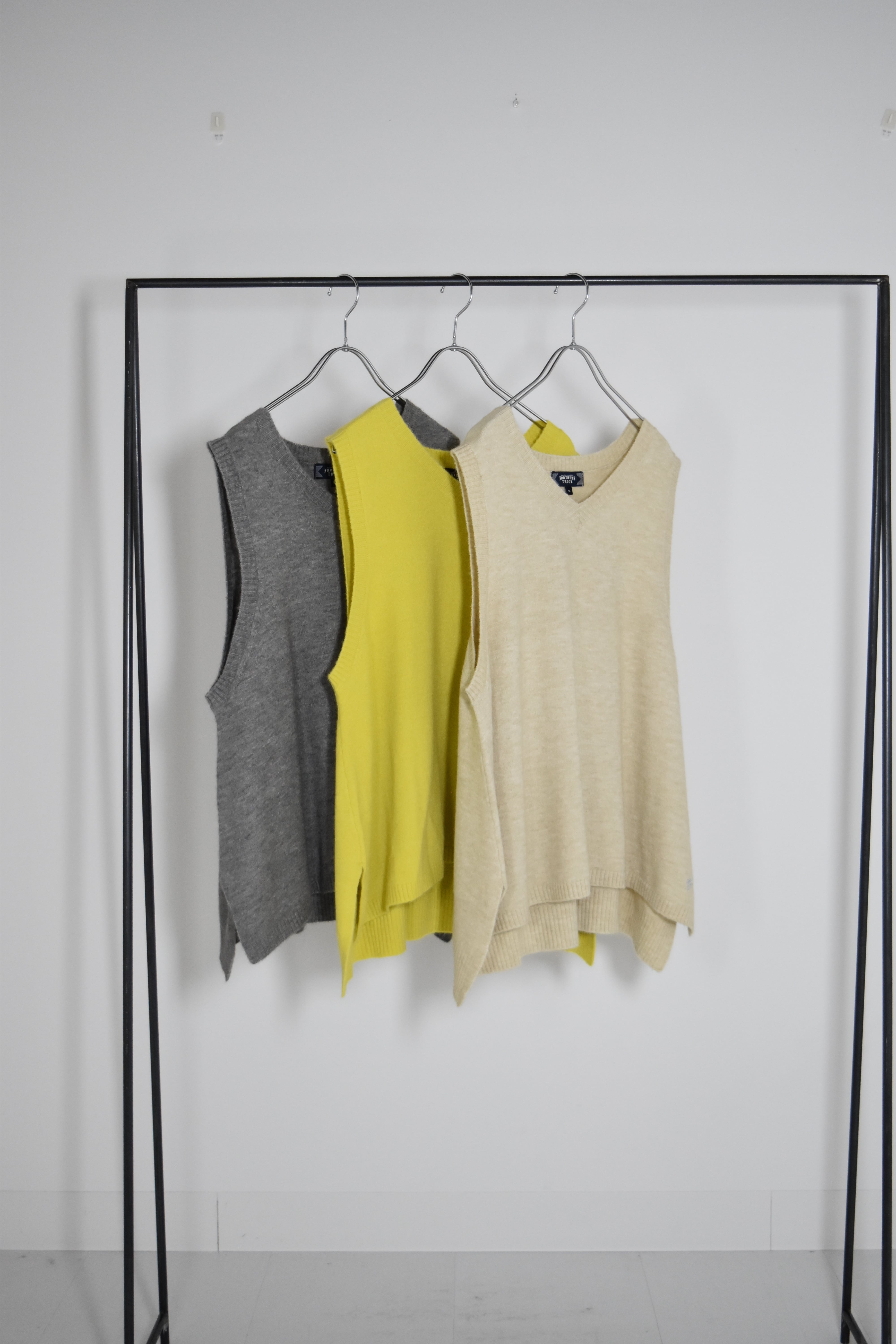 Vネックフレアベスト NIS95648 | Keitto NORTHERNTRUCK LILASIC