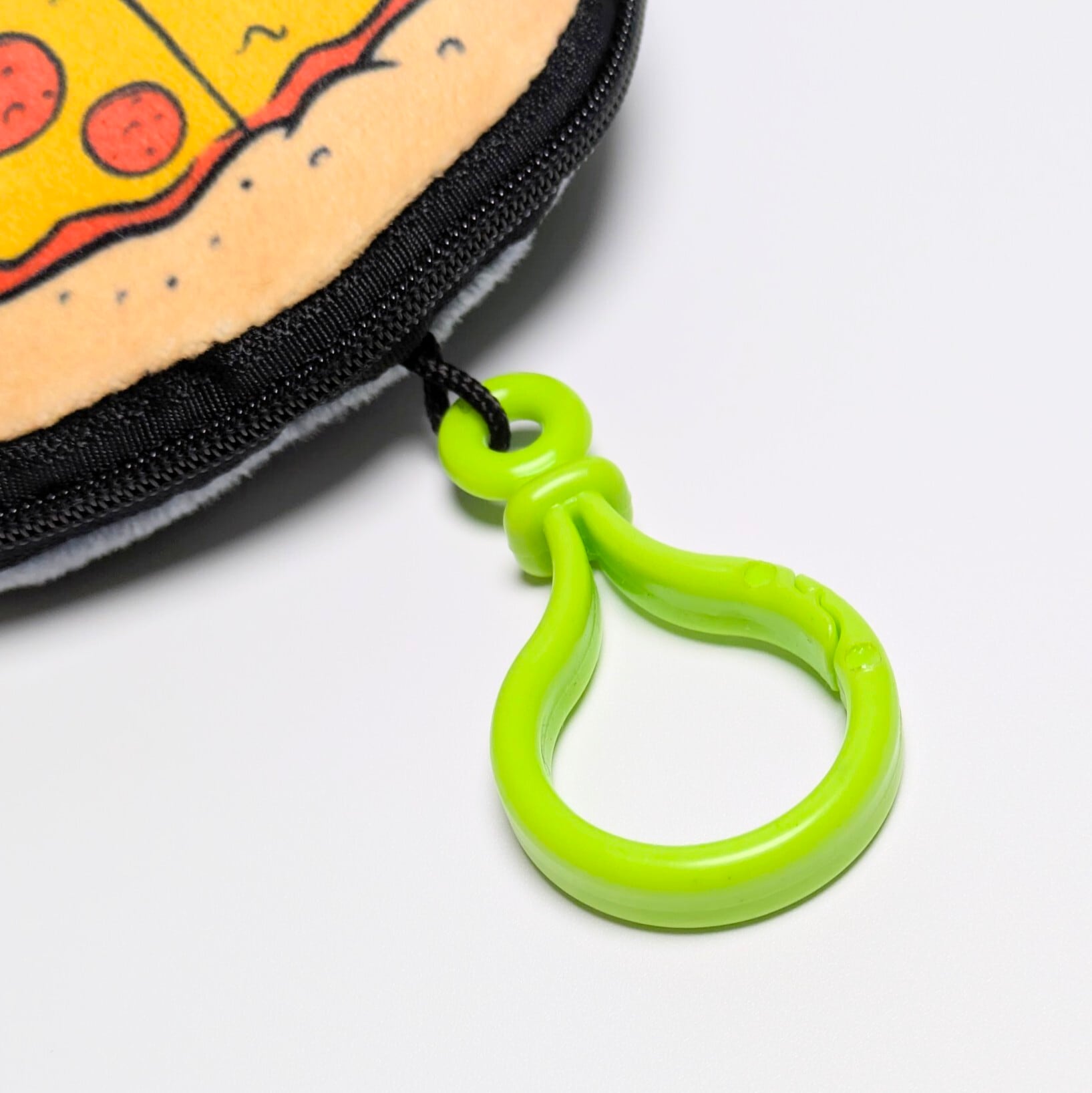 【 PLUSH COIN POUCH（ プラッシュコインポーチ ） 】フェイス型ぬいぐるみキーホルダー / 小物入れ / コインケース / コスメポーチ 〚アメリカン雑貨 アメトイ〛