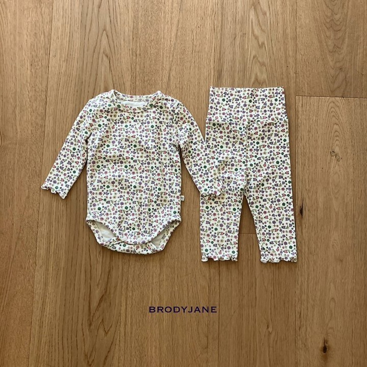 韓国子供服 / 26Autumn / 〖取寄〗Brodyjane / ジェニーベビースーツ / ベビー服 / 赤ちゃん服 / ロンパース *S/M*