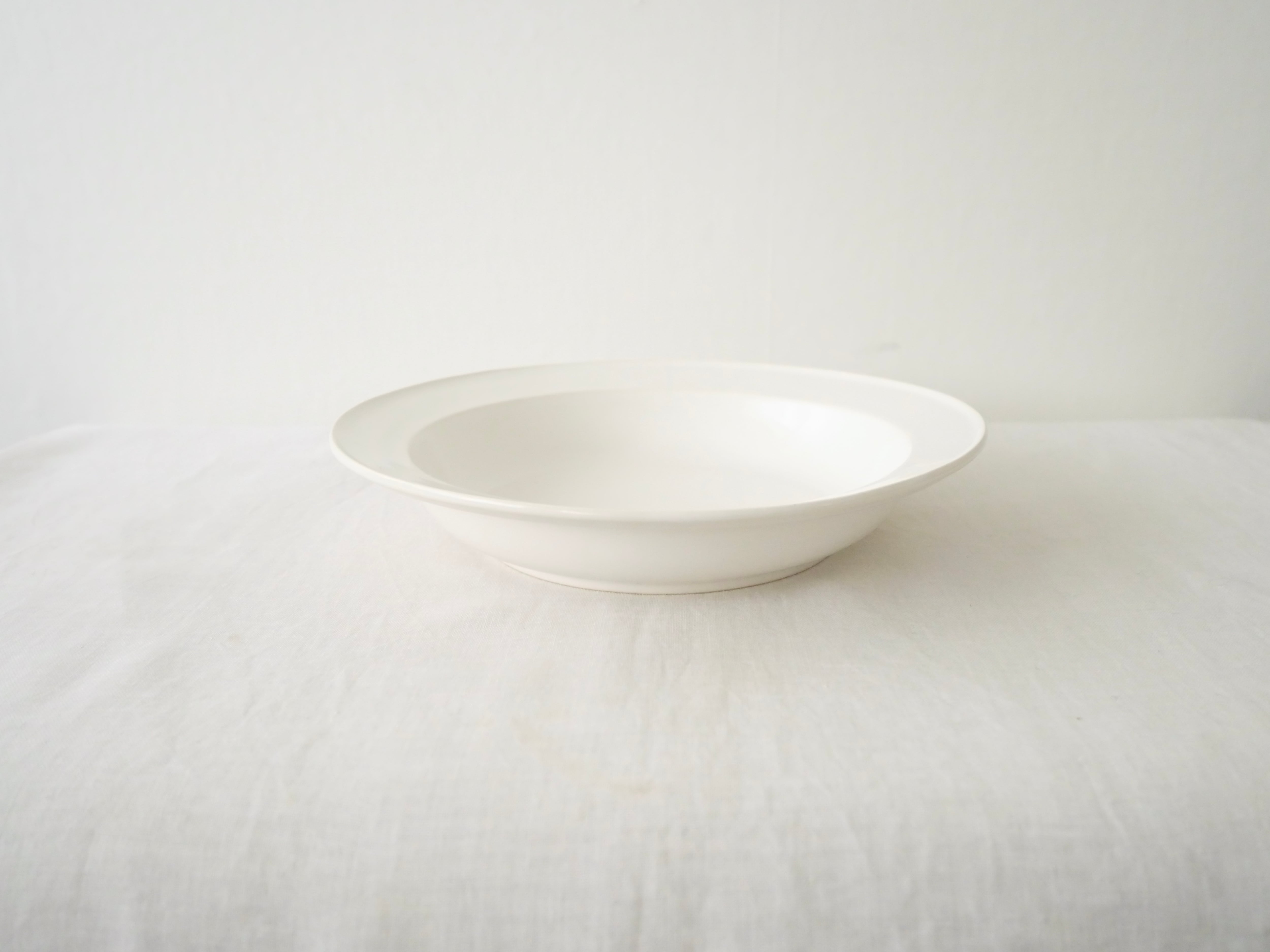 22. 山本拓也 リム深皿 M