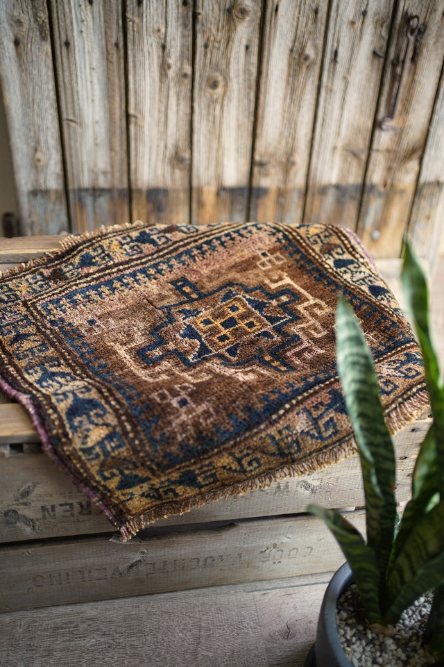 【927】Semi Antique Persian Sistan Baluch rug 1940's