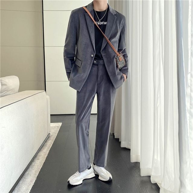 【予約販売】メンズ スーツ ベルベット レトロ  シック スリム きれいめ 男前 ブラック グレー コーヒー フォーマル ジャケット パンツ セット セットアップ パーティ 二次会 同窓会 結婚式 韓国  トレンド 大きいサイズ  M/L/XL/2XL