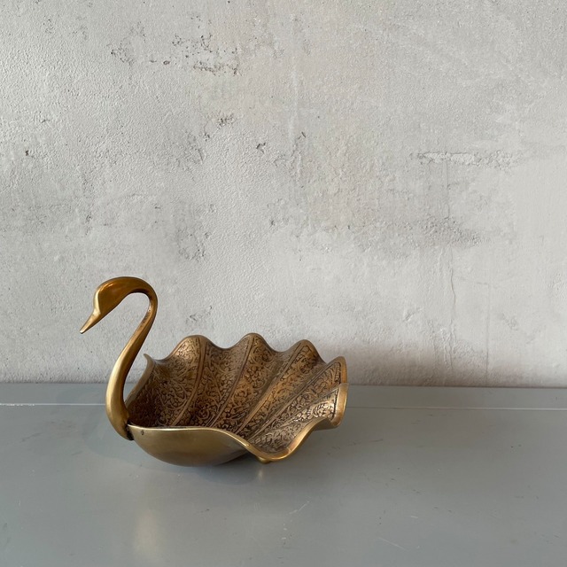 swan plate ／ gold