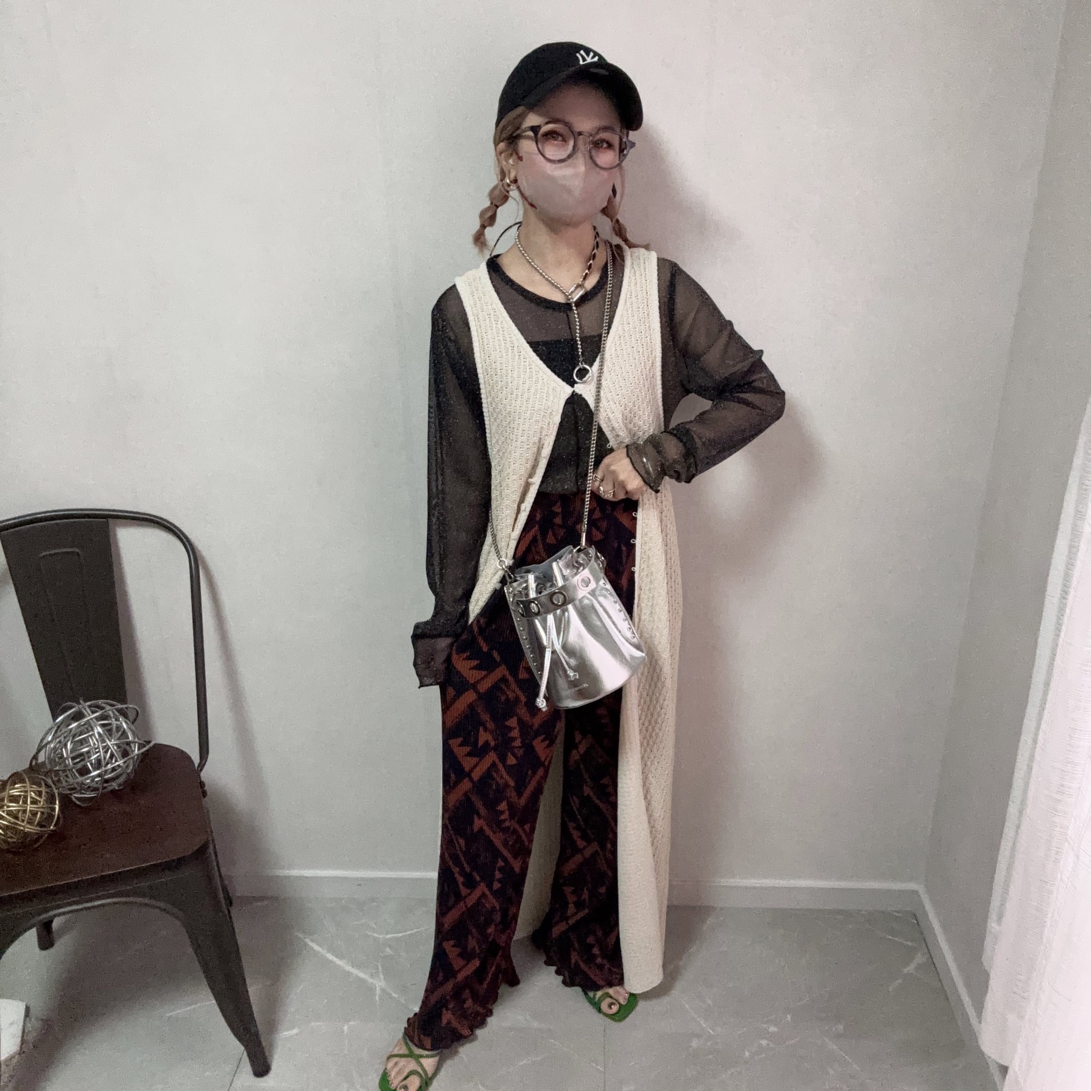 geometric pattern pleats pants【Navy】 | Chich&Sally