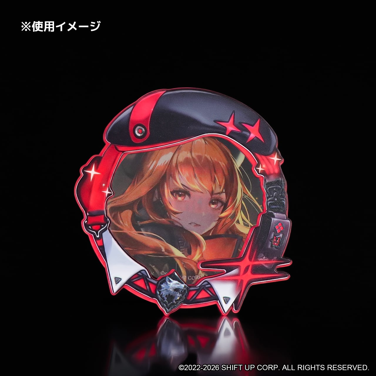NIKKE エリア防衛戦　メモリアル缶バッジ　レッドフード ストア限定】『勝利の女神：NIKKE』 缶バッジラバーホルダー ラピ
