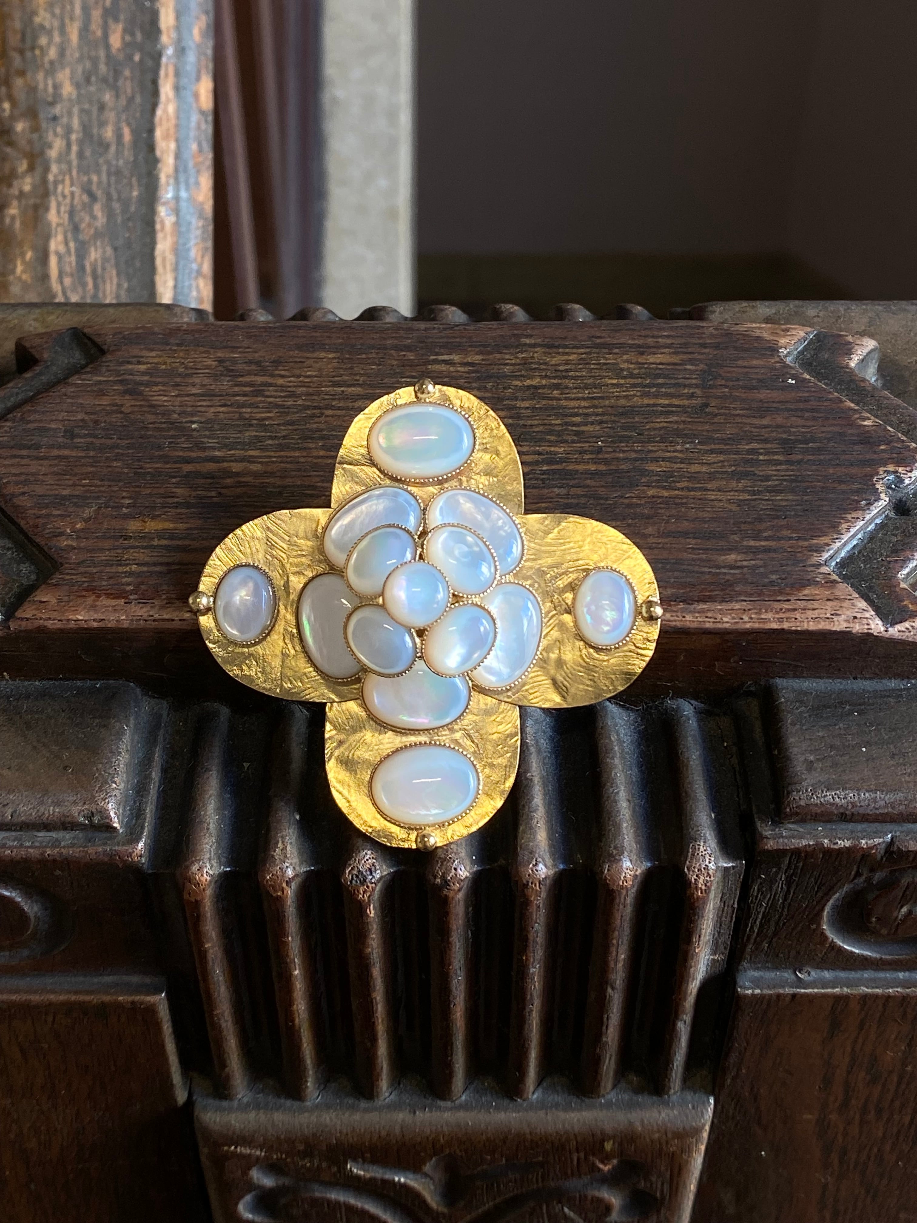 ヨッコ❣️ミステリーセッティングルビーブローチ ヨッコ❣️ミステリーセッティングルビーブローチ ブローチ – HOUBIDOU